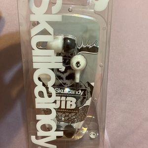 Skull candy Earbuds new